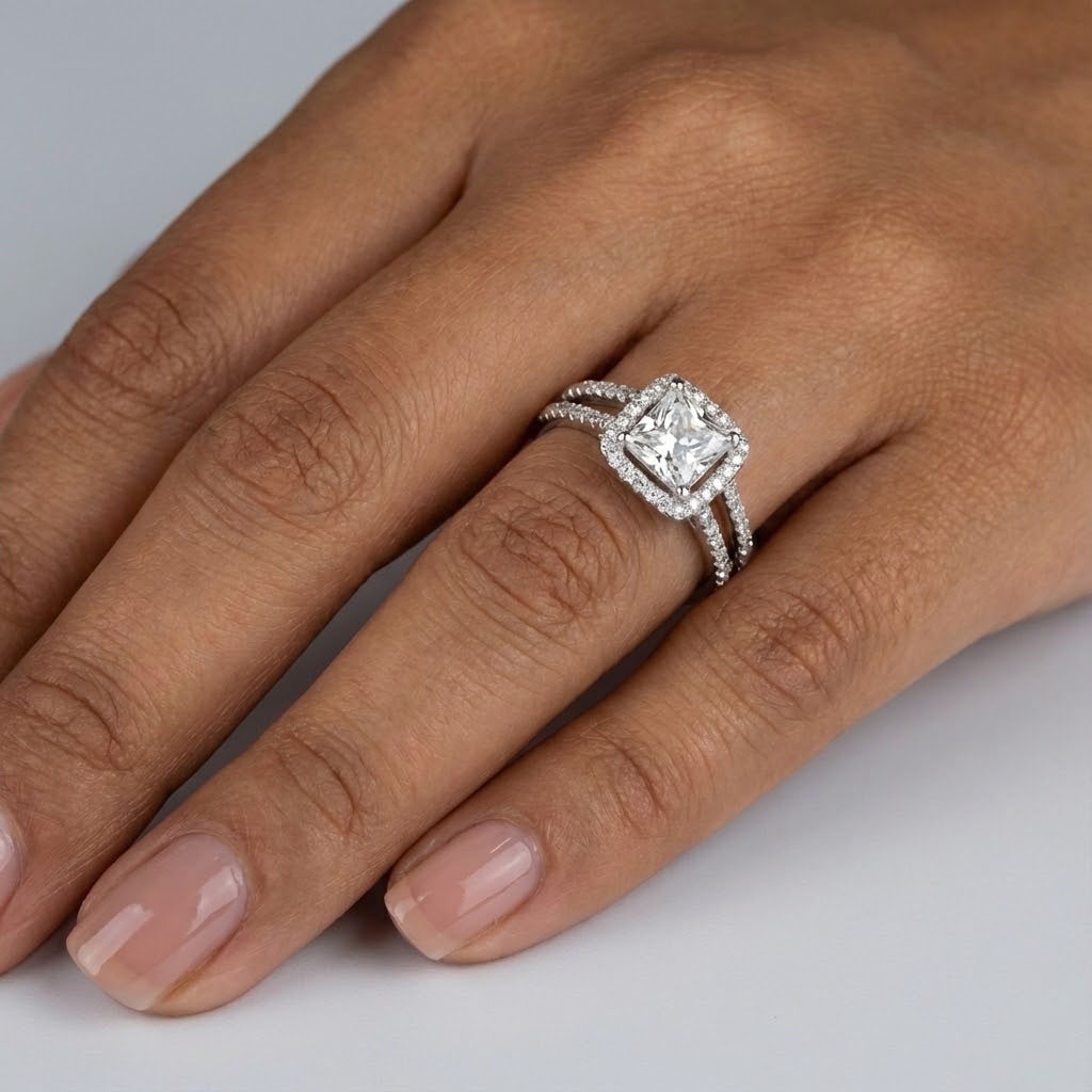 18K White Gold Engagement Ring Halo 1.60 Carat Princess Lab-Grown Diamond E SI1