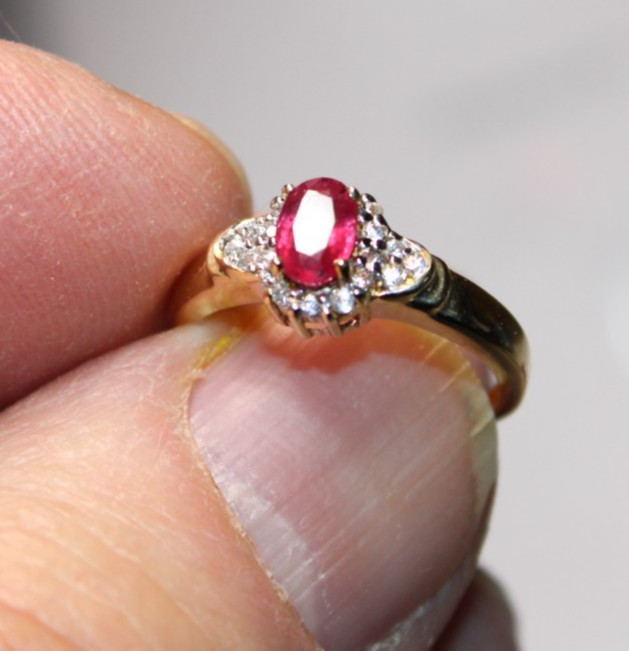 Stunning 9ct Yellow Gold & Ruby Ring – CZ’s – English – London