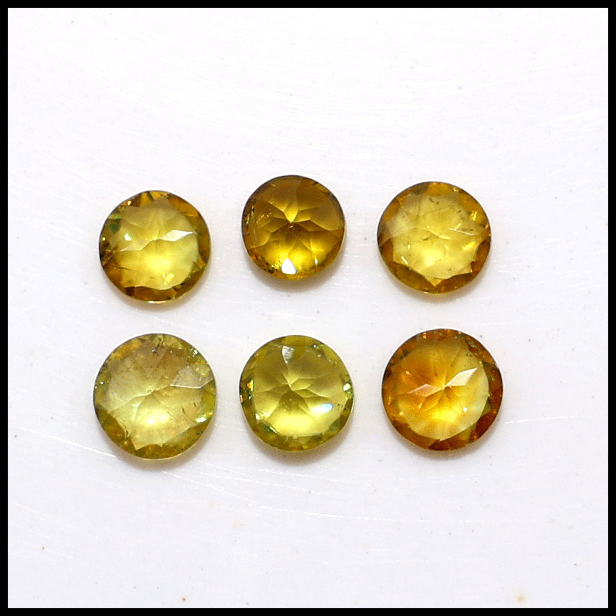6 PC Natural Sphene Titanite Hi-Quality 4.4mm-5mm Round Faceted Cut Gemstone Lot