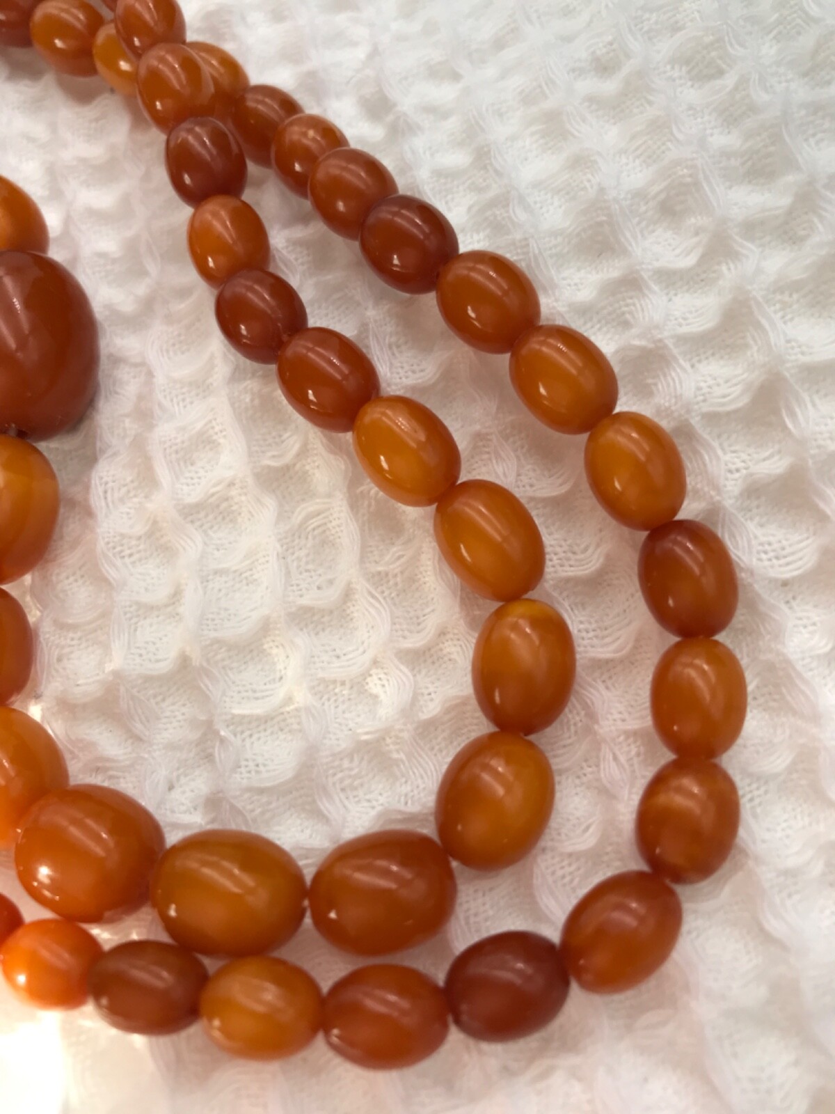 Vintage BUTTERSCOTCH BALTIC AMBER NECKLACE 26″ graduated beads 27g – Exquisite!