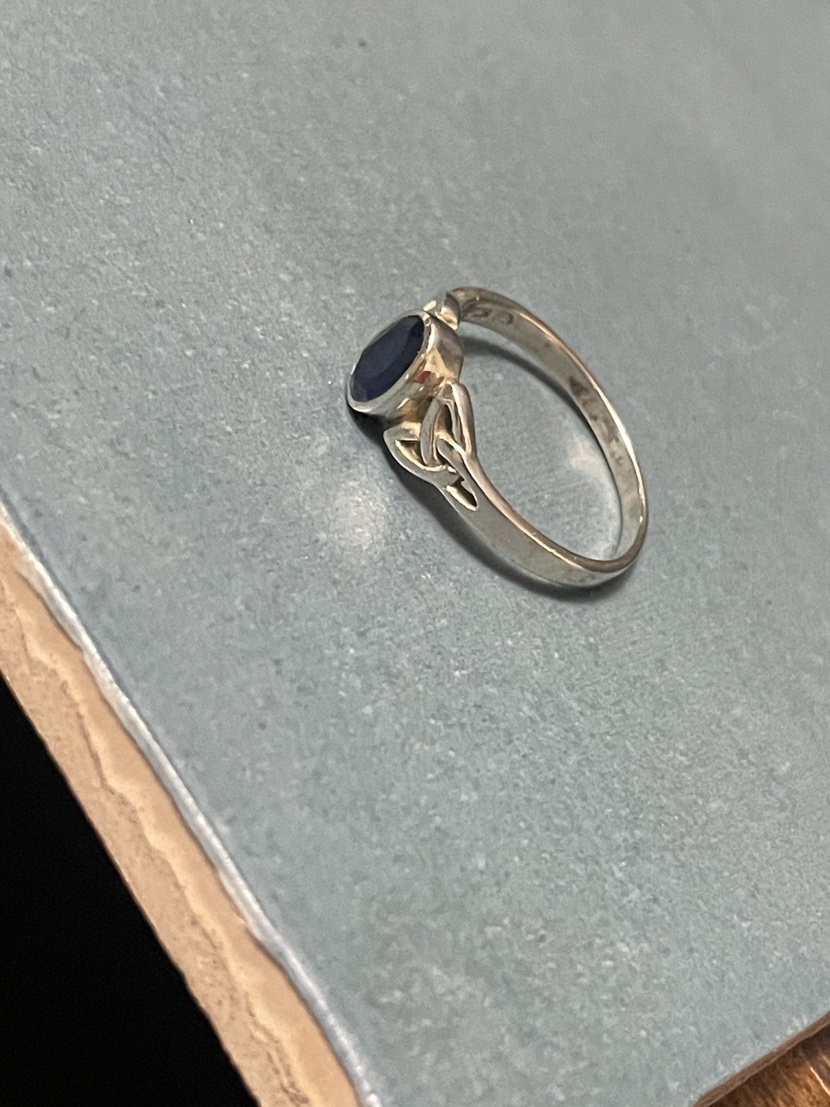 Sterling Silver Blue Sapphire Peter Stone Celtic Style Cocktail Ring Size 8.75