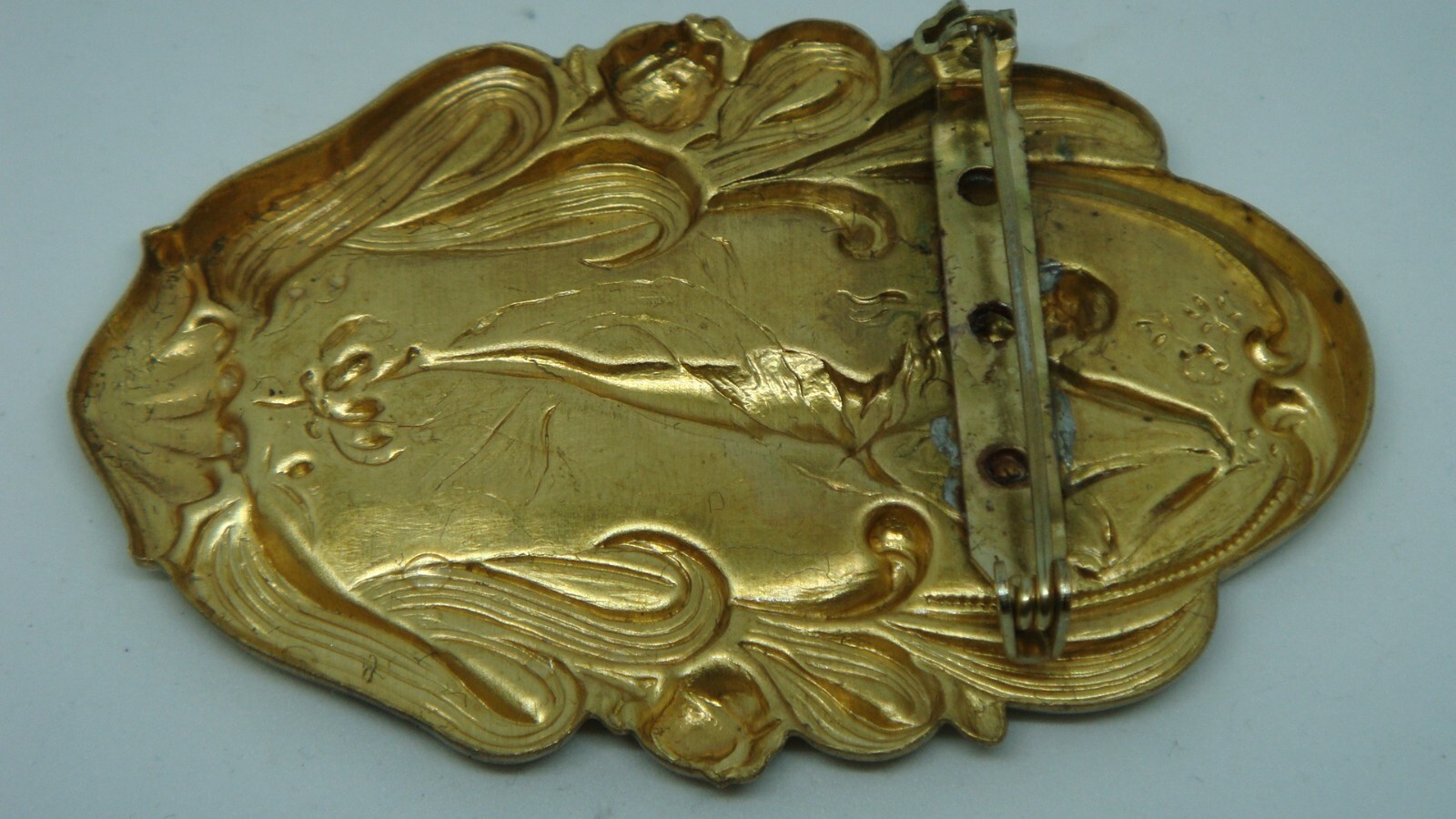BEAUTIFUL REPRO ART NOUVEAU BROOCH YOUNG WOMAN REACHING FLOWERS