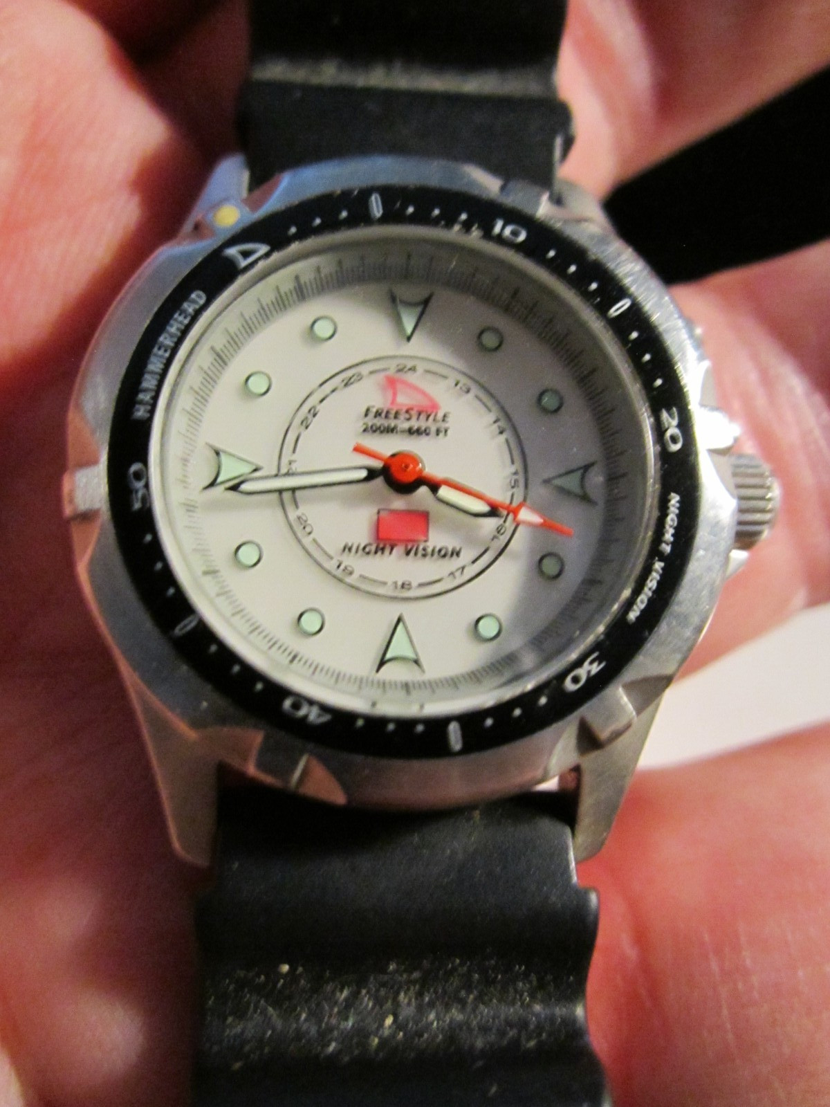 LADIES’ FREESTYLE NIGHT VISION WATCH RUNS GREAT – FITS 8″ -GW-22B