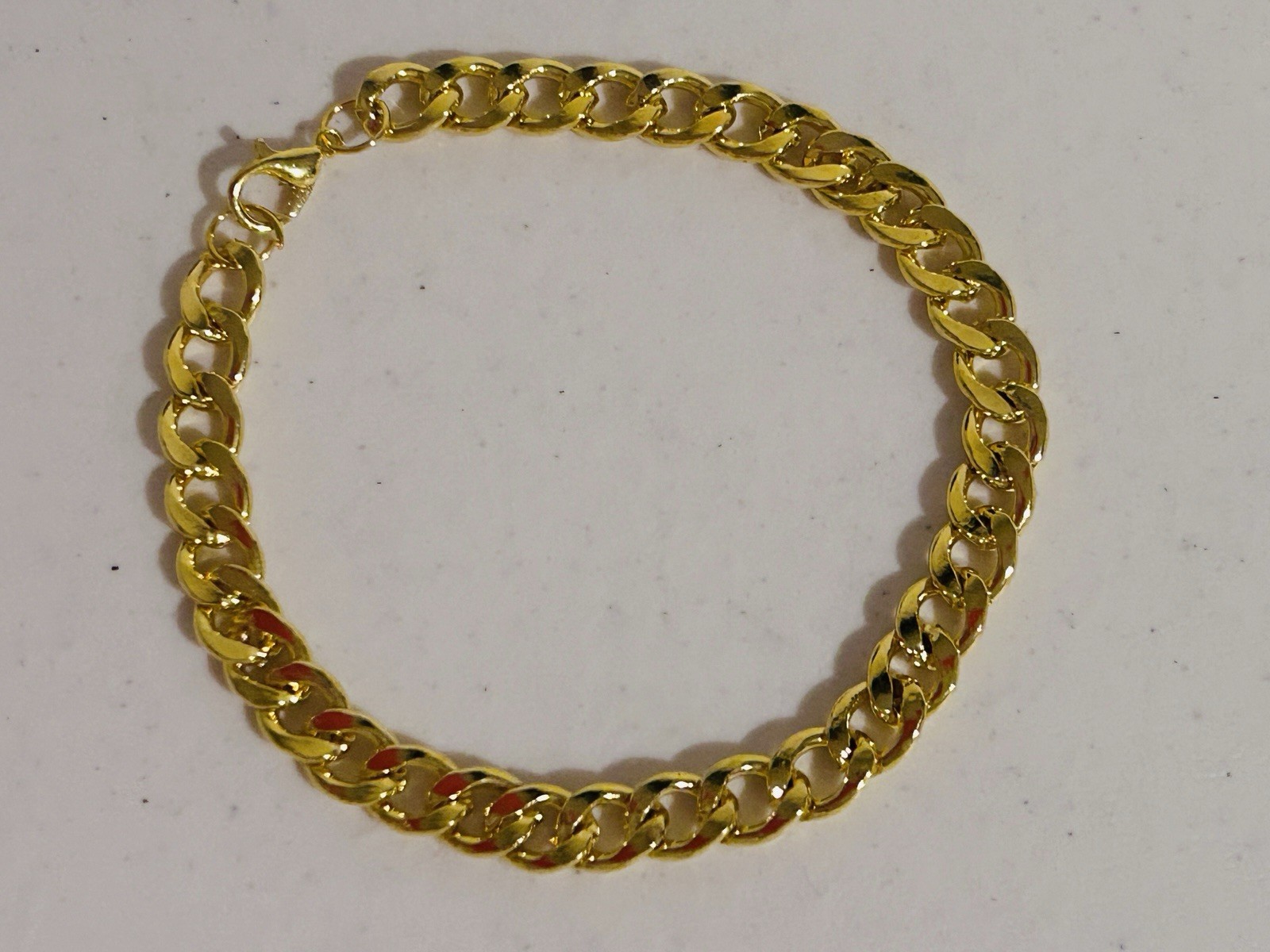 18k Gold Plated Bracelet / 8inches/. (20cm) (Stainless Steel Base