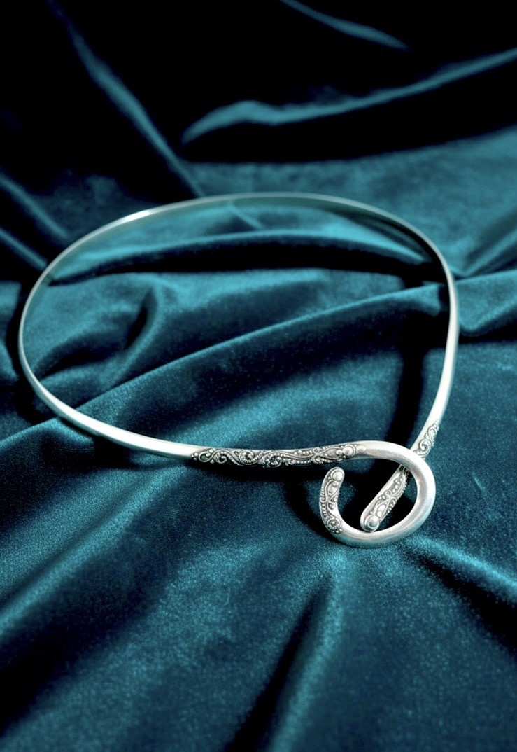 Sarda 925 Sterling Silver Torque Necklace