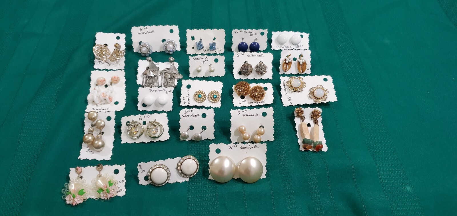 Lot 22 pr Vintage Screw back Earring Unsigned Gold Silver Tone Diff Age Type