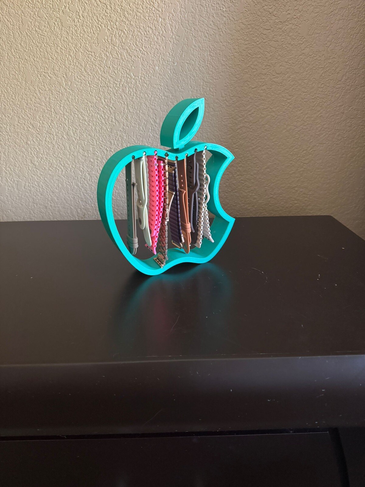 APPLE WATCH BAND HOLDER, DISPLAY, ORGANIZER,it holds up to 8 watch bands