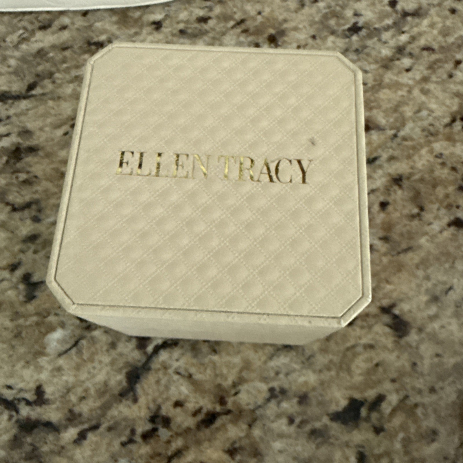 NIB Ellen Tracy Womens Watch Silver Crystal Embellished ET5249SLR New Battery
