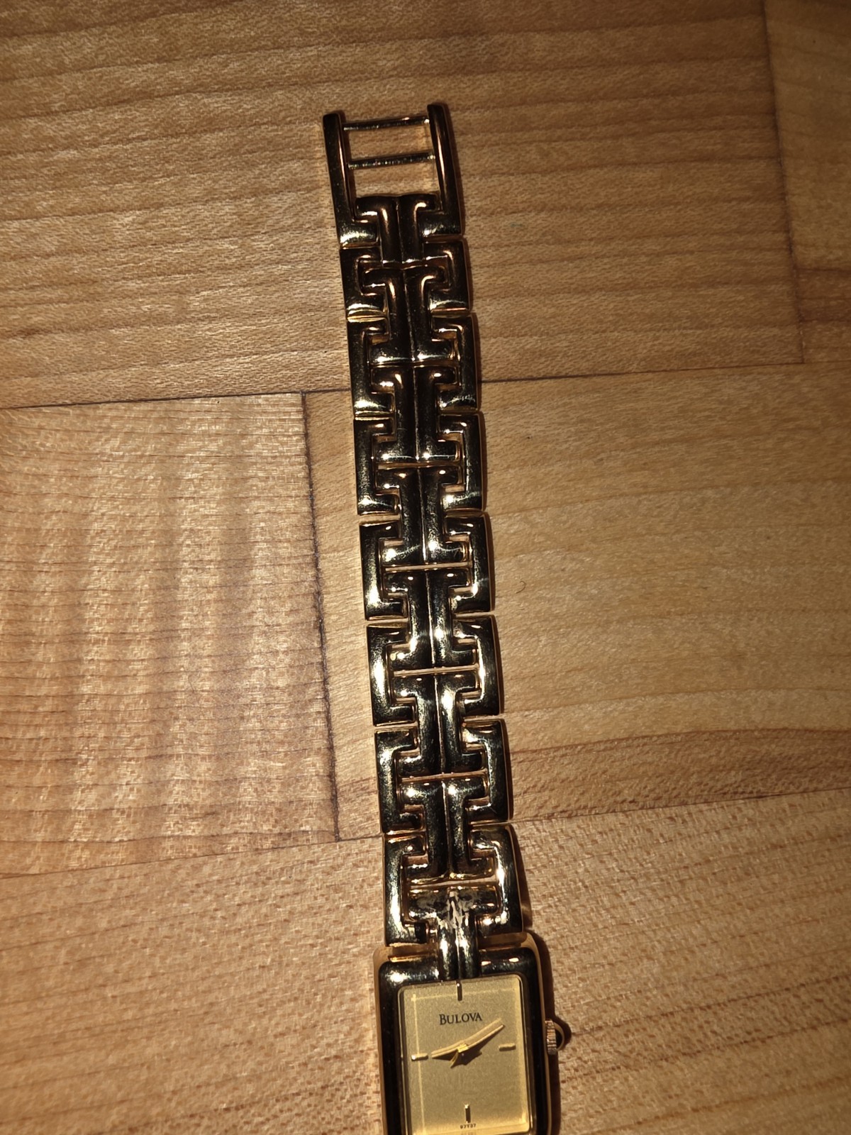 Ladies Bulova Japanese Quartz Watch T8 2 Hand Movement Tank