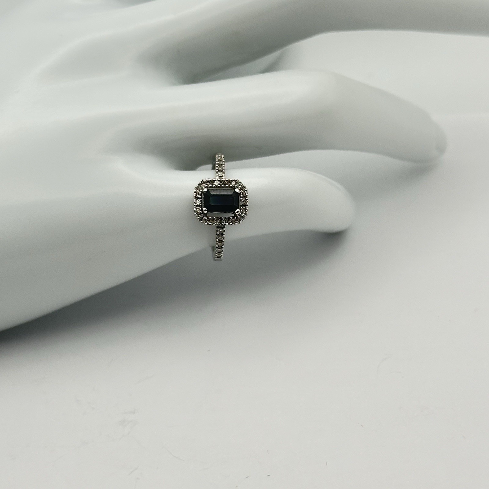 Masterpiece Diamonds P * M 14k White Gold Alexandrite Diamond Halo Ring Size 5.5