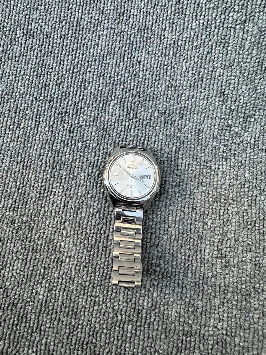 Seiko 5 Actus 7019 8010 Overhaul and Polishing Completed