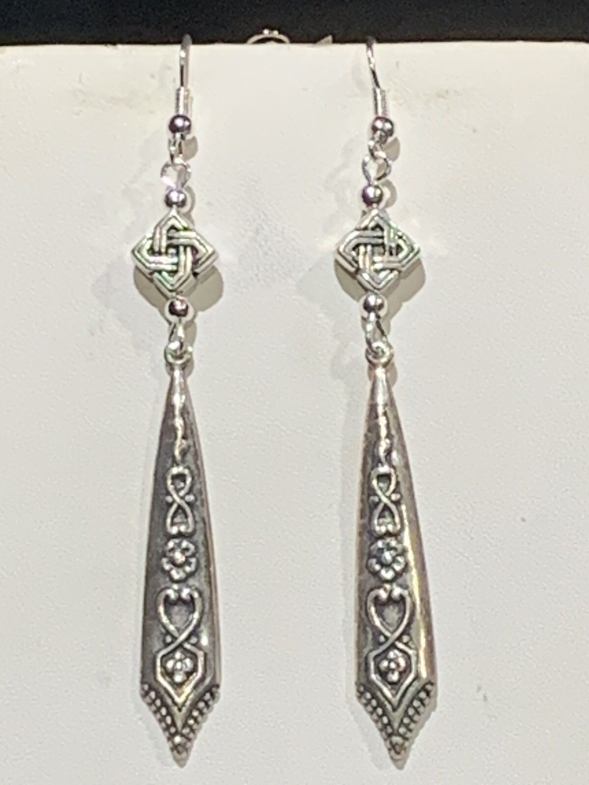 NEW ITEM* HAND-CRAFTED VINTAGE EGYPTIAN REPOUSSE’ SILVER DROP EARRINGS-NEW