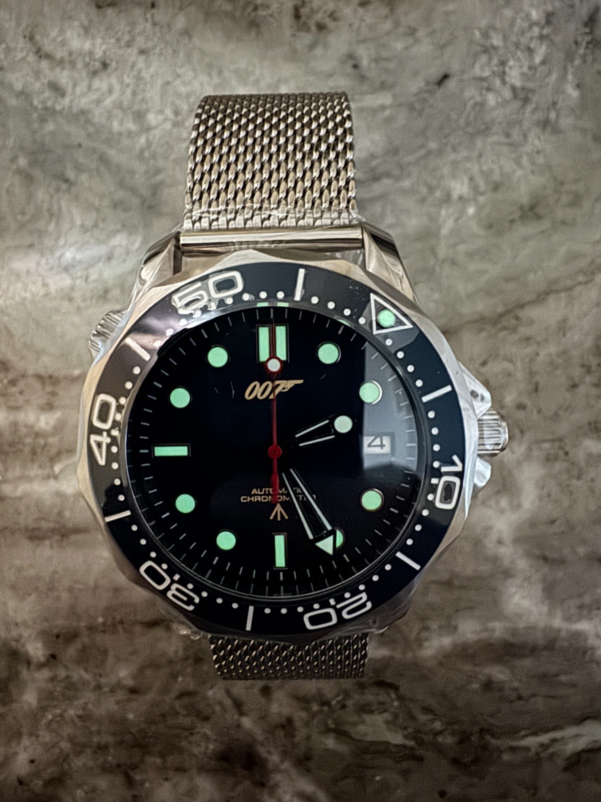 James Bond 007 “Golden Eye” NH35 Auto Watch Blue Dial Diver 100m 41mm