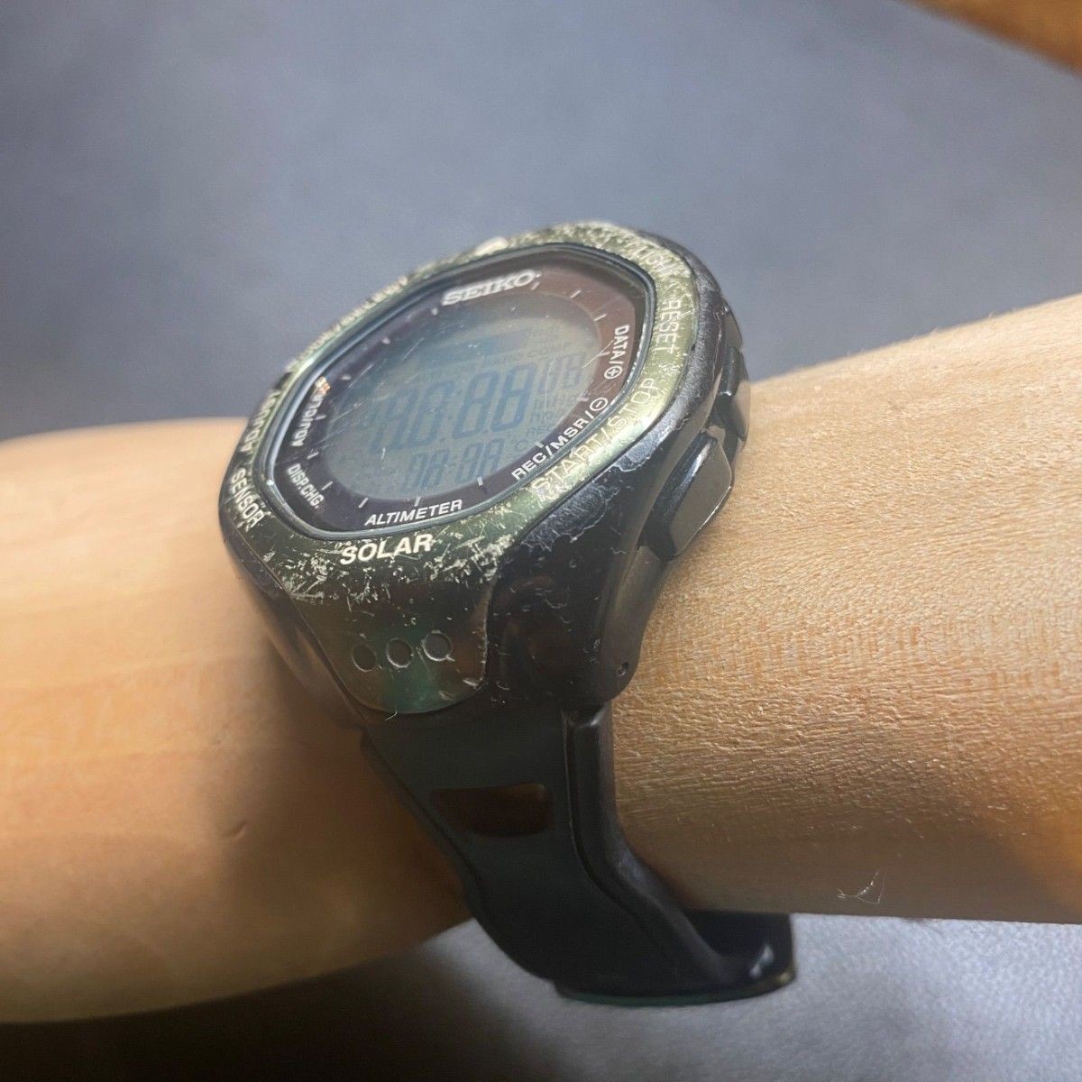 SEIKO S822 00A0 Prospex Alpinist wristwatch men’s climbing