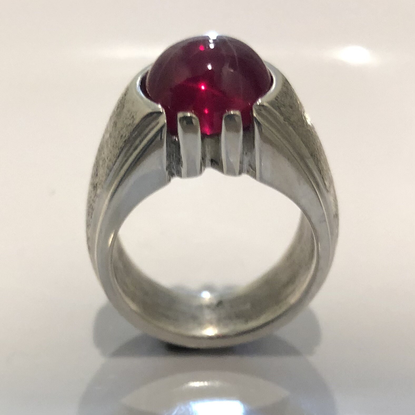 MJG STERLING SILVER CLASSIC MEN’S RING.12mm LAB GROWN STAR RUBY. 26 GR. SZ 10