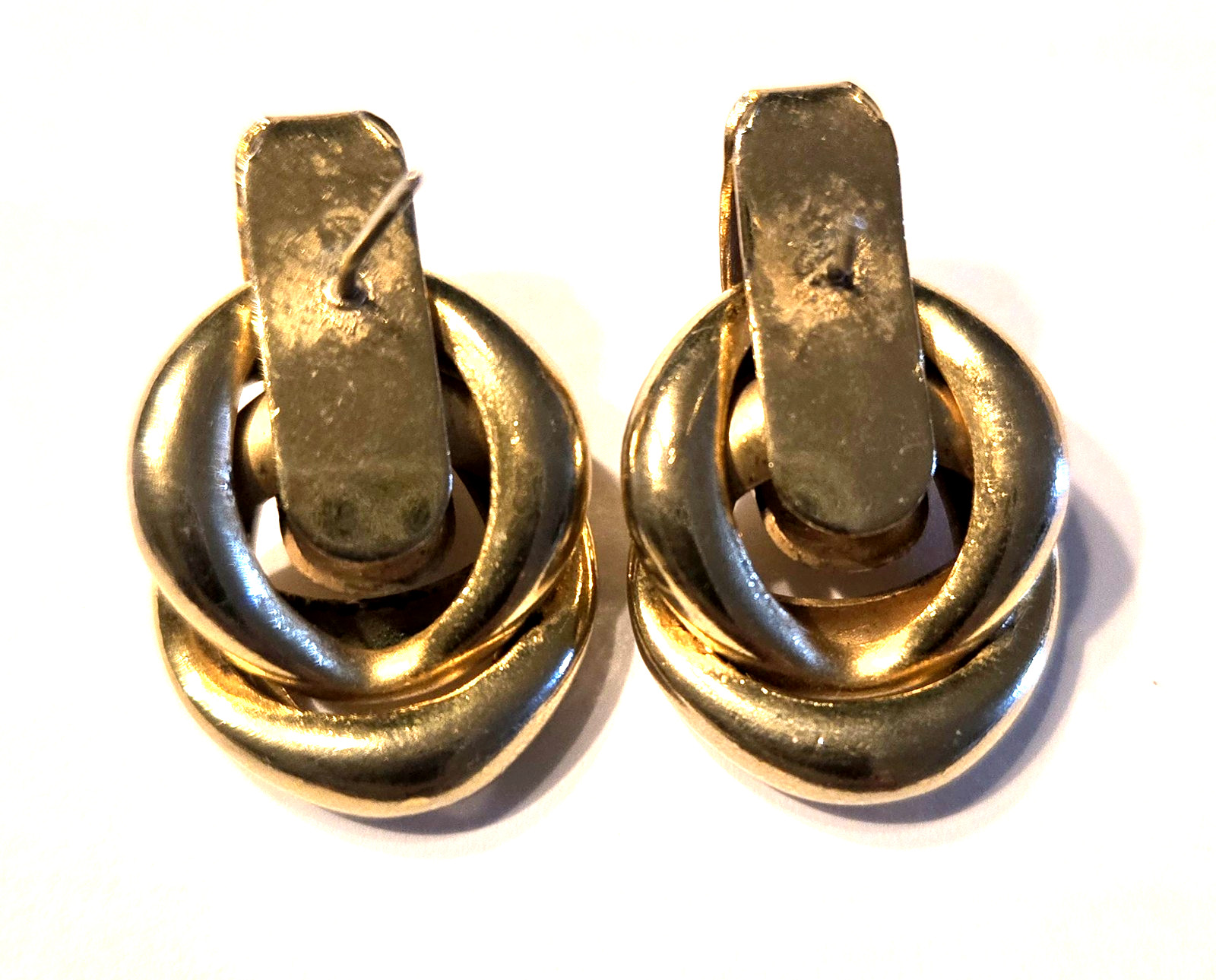 Vintage Gold Tone Love Knot Stud Earrings Classic Retro Style