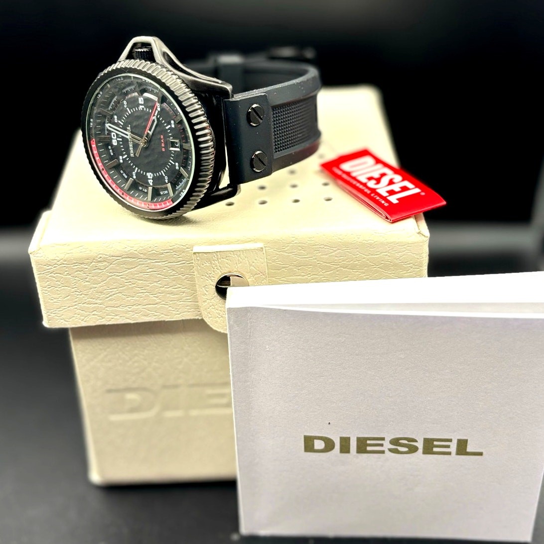 Diesel DZ1760 Rollcage Men’s Quartz Watch Black Dial Silicone Strap 46mm NIBWT