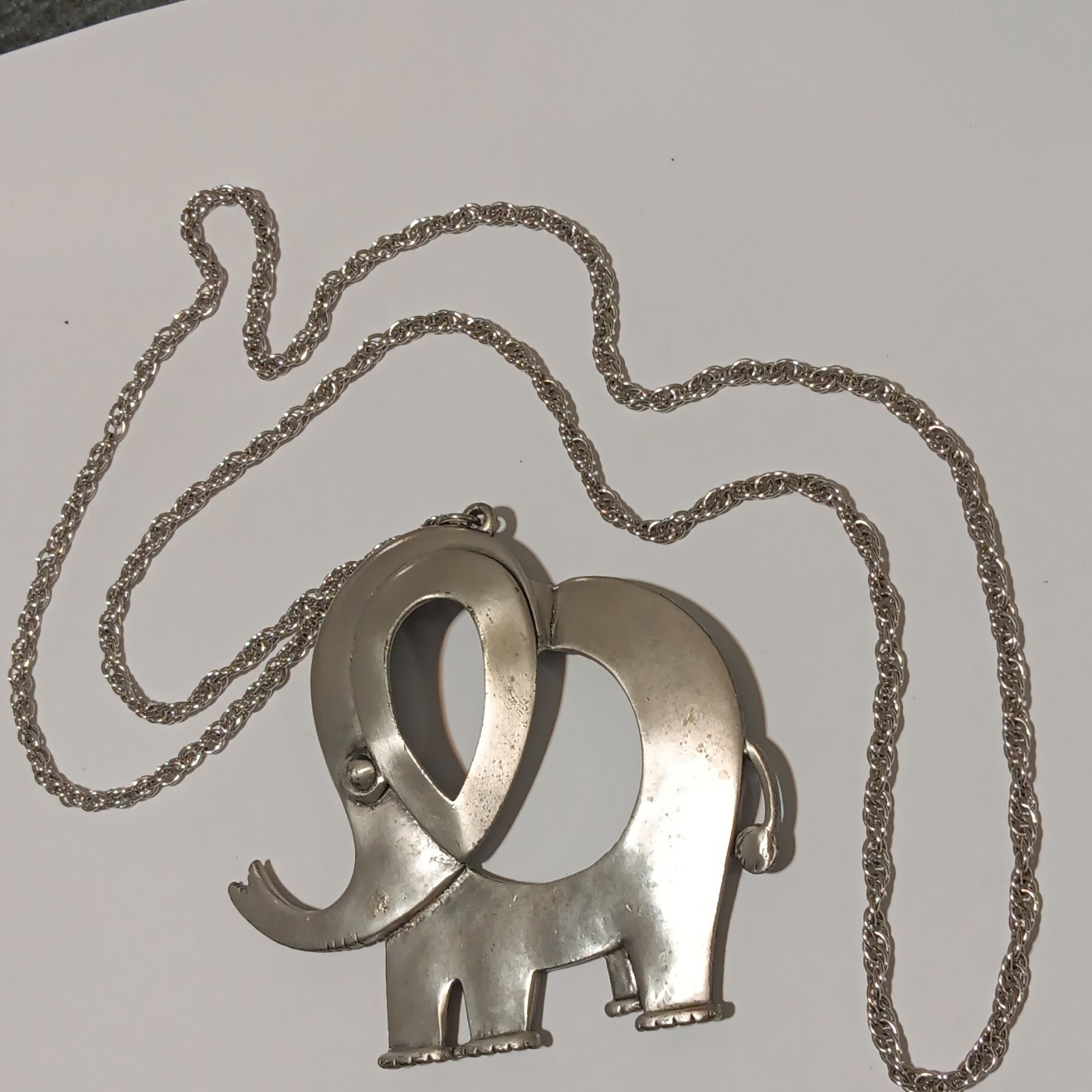 Silver Tone Elephant Animal Charm Pendant Necklace Metal Rope Chain