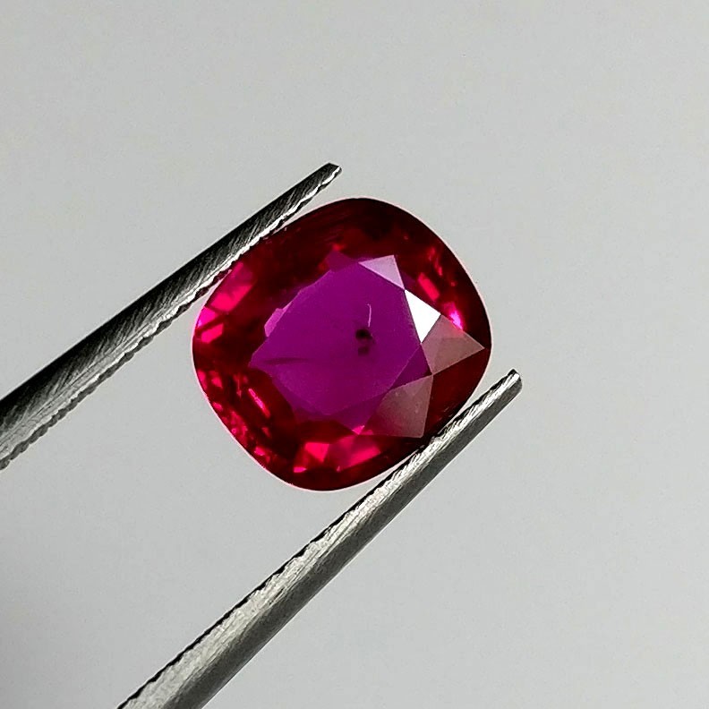 GIT certified 1.06ct Natural unheated untreated Ruby cushion cut AAA collection