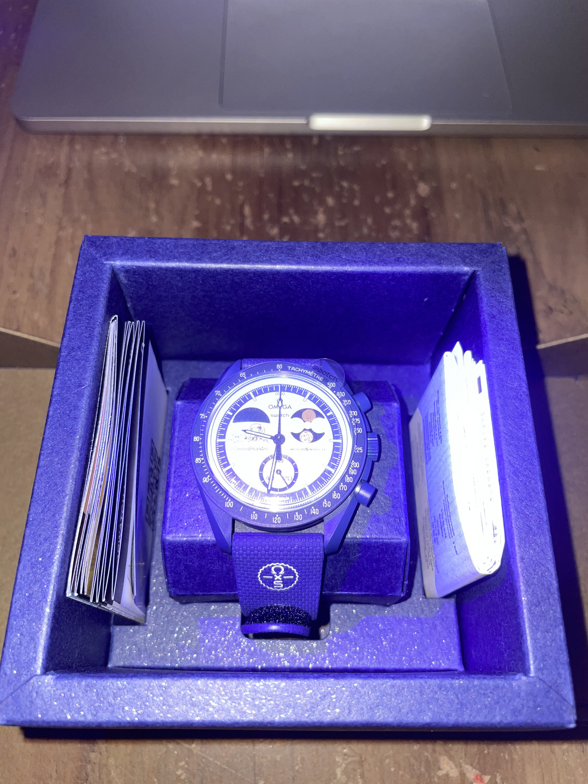 SWATCH X OMEGA MOONSWATCH MISSION TO EARTHPHASE MOONSHINE GOLD – HARVEST MOON 🌙