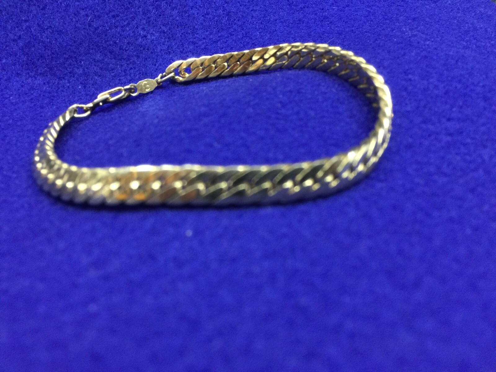 Beautiful Vintage Korea 14 Karat Gold Plate Herringbone Bracelet 7″!