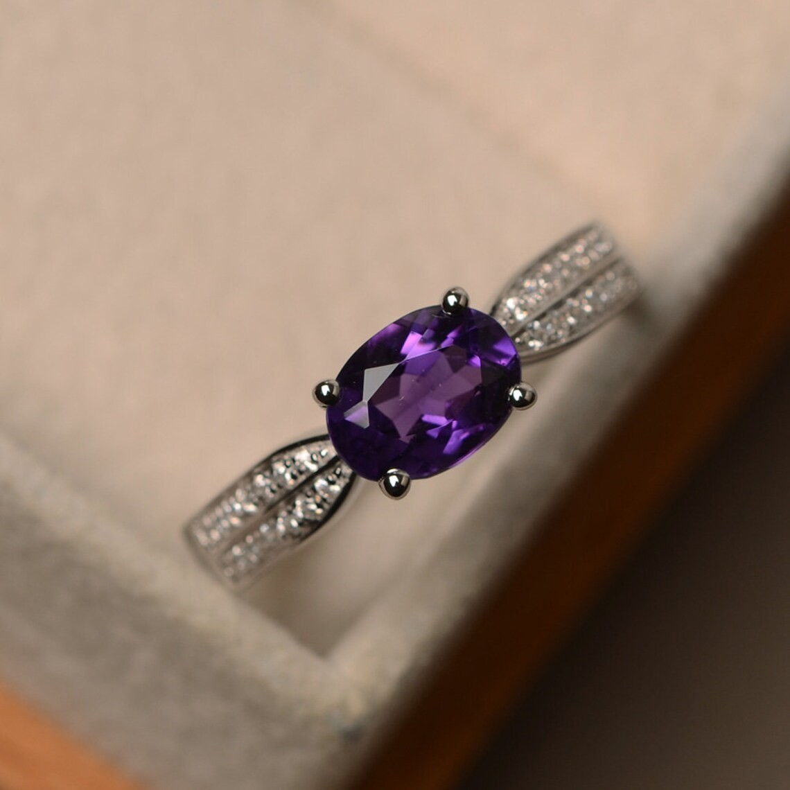 2CT Amethyst Oval Gemstone 925 Silver Plated Statement Ring Duty Free