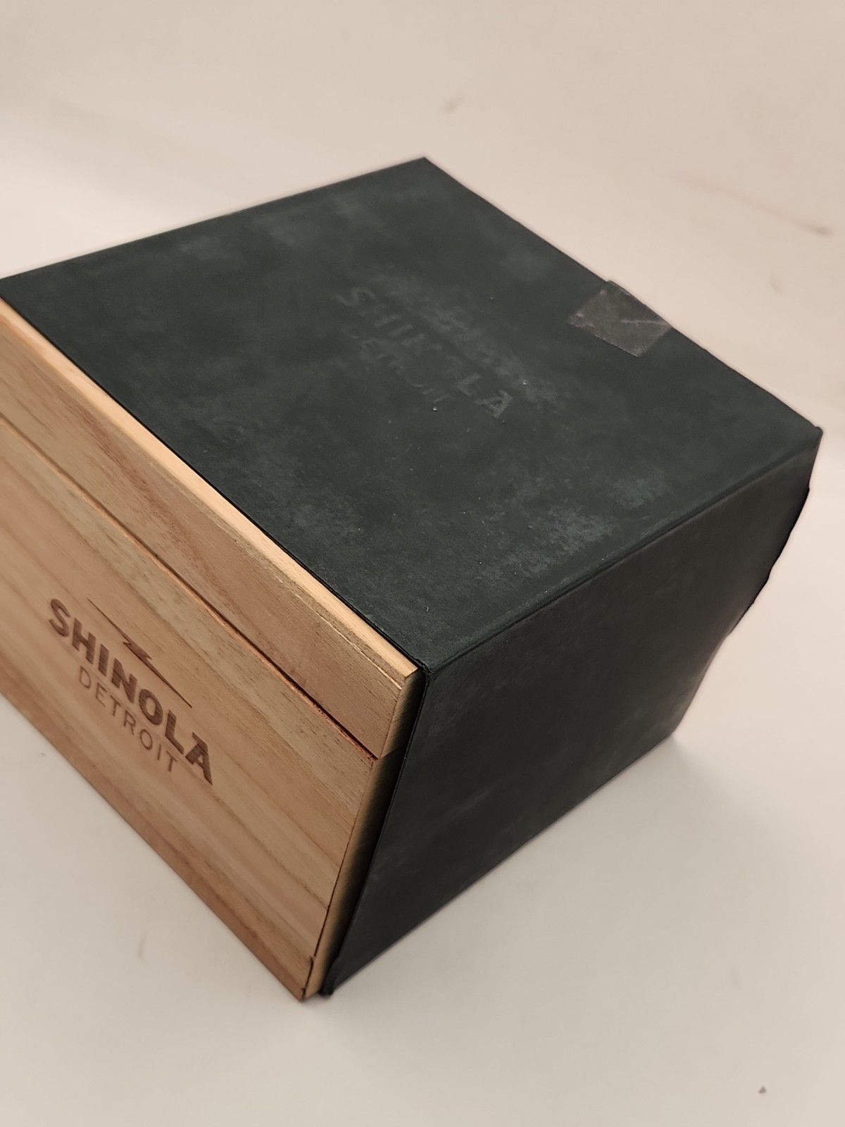 Shinola Detroit The Runwell Cream Dial Leather Strap Argonite 1069 Watch