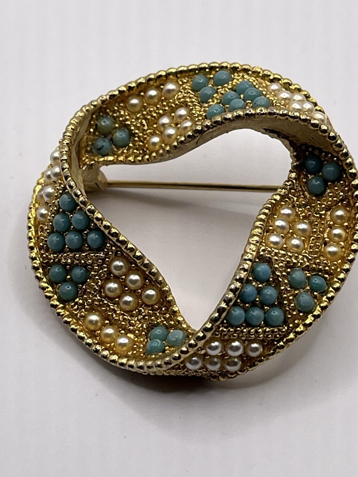 Vintage infinity ribbon brooch with turquoise beads Gold-tone Southwest READ