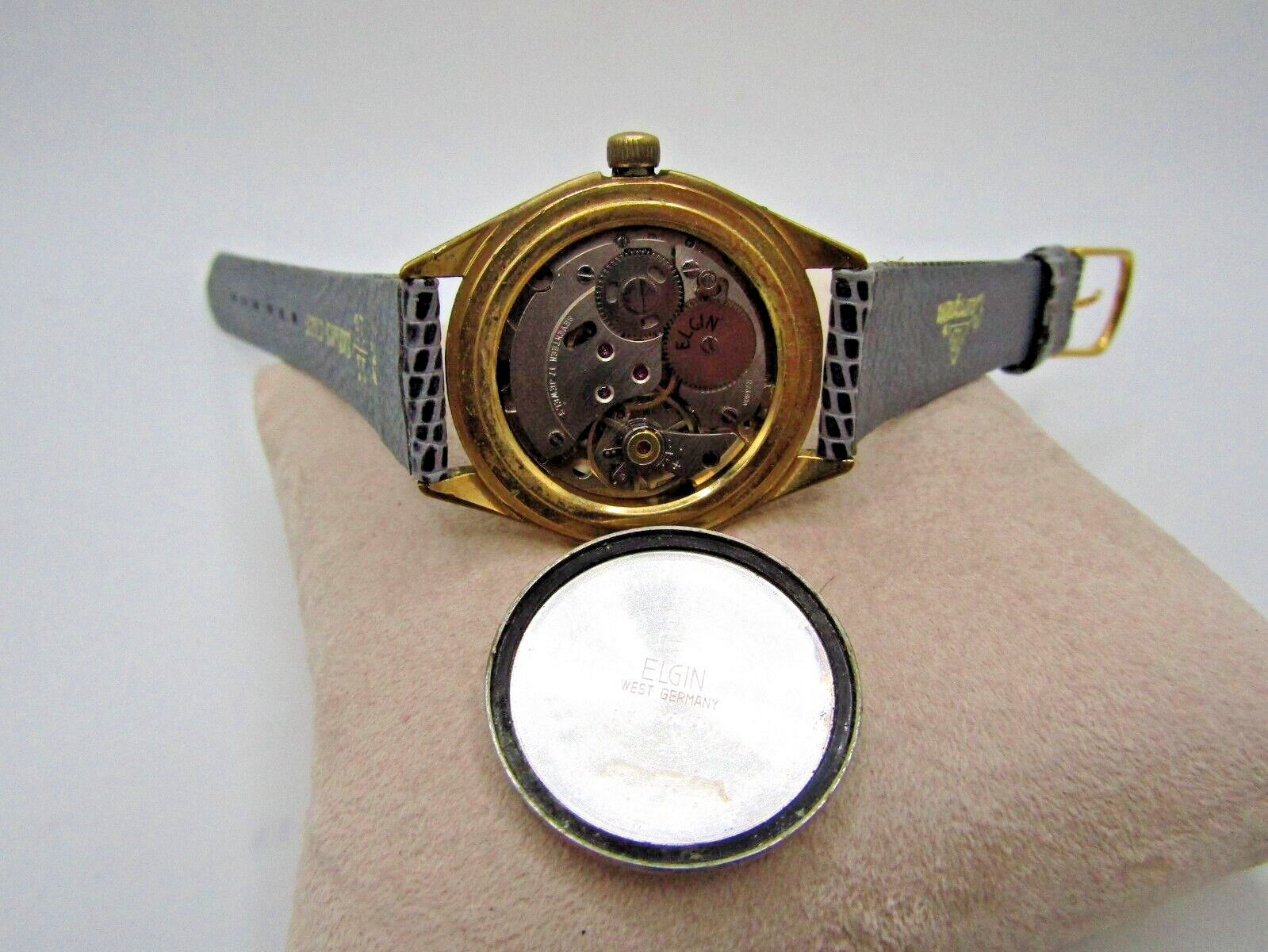 Vintage Gents Helbros Cal. R7389s Push Date Adjust 17 Jewels Watch JB Champion