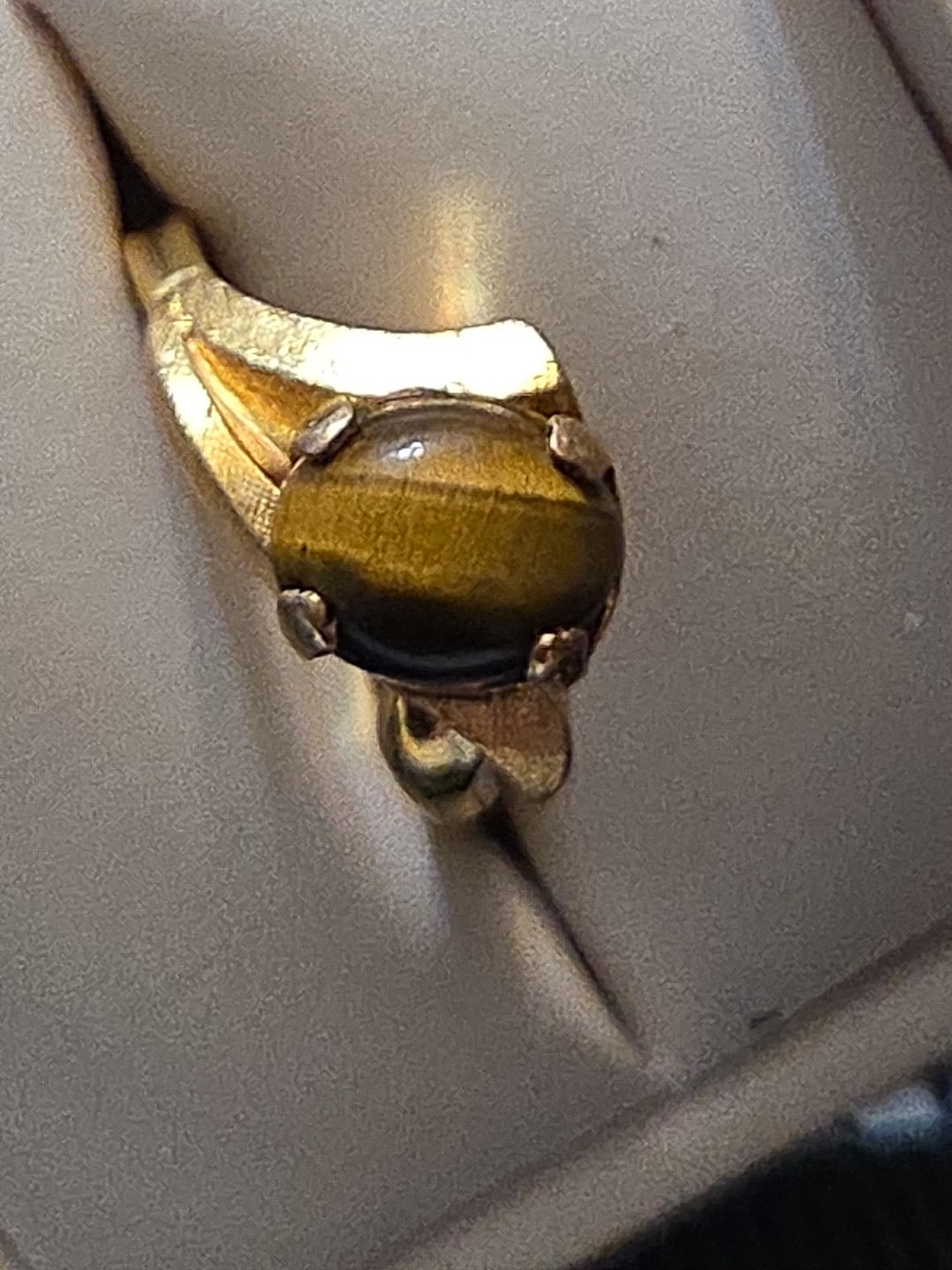 Vintage MGM Stamped 10KT GF Gold Filled Cabochon Tigers Eye Ring Size 7.25 W93