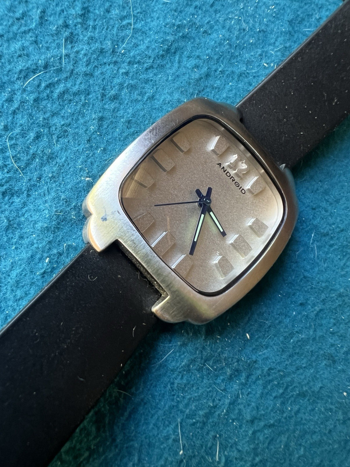 Android Men’s Wrist Watch Made In Japan Crystal Needs Battery Light Wear