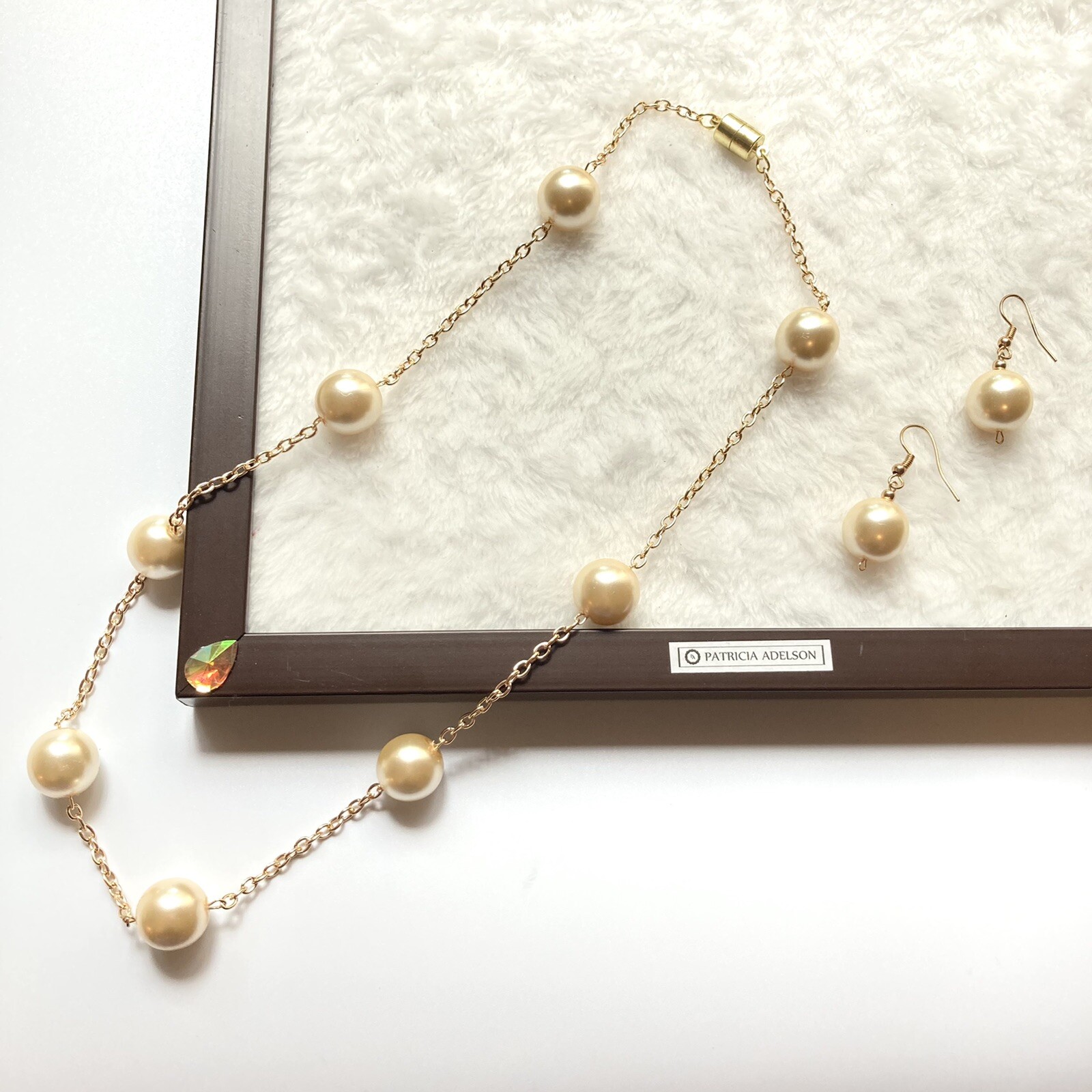 Pearls Necklace and Earrings Style – High Quality – Excellent