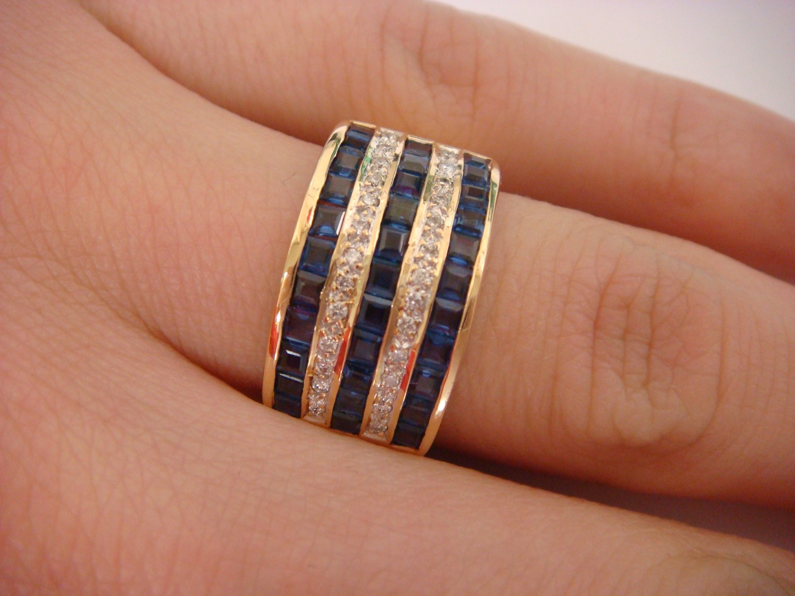 18K YELLOW GOLD 5 ROW SAPPHIRES AND DIAMONDS WIDE LADIES BAND 8.8 GRAMS