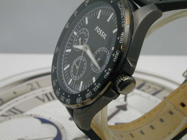 FOSSIL DATE TACHYMETER ENGRAVED BACK LARGE MENS WRIST WATCH 53 X 47 MM