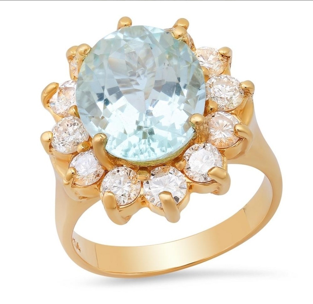 Natural Aquamarine 3 Carats set in 14K Yellow Gold Ring with 1.75 CTW Diamonds