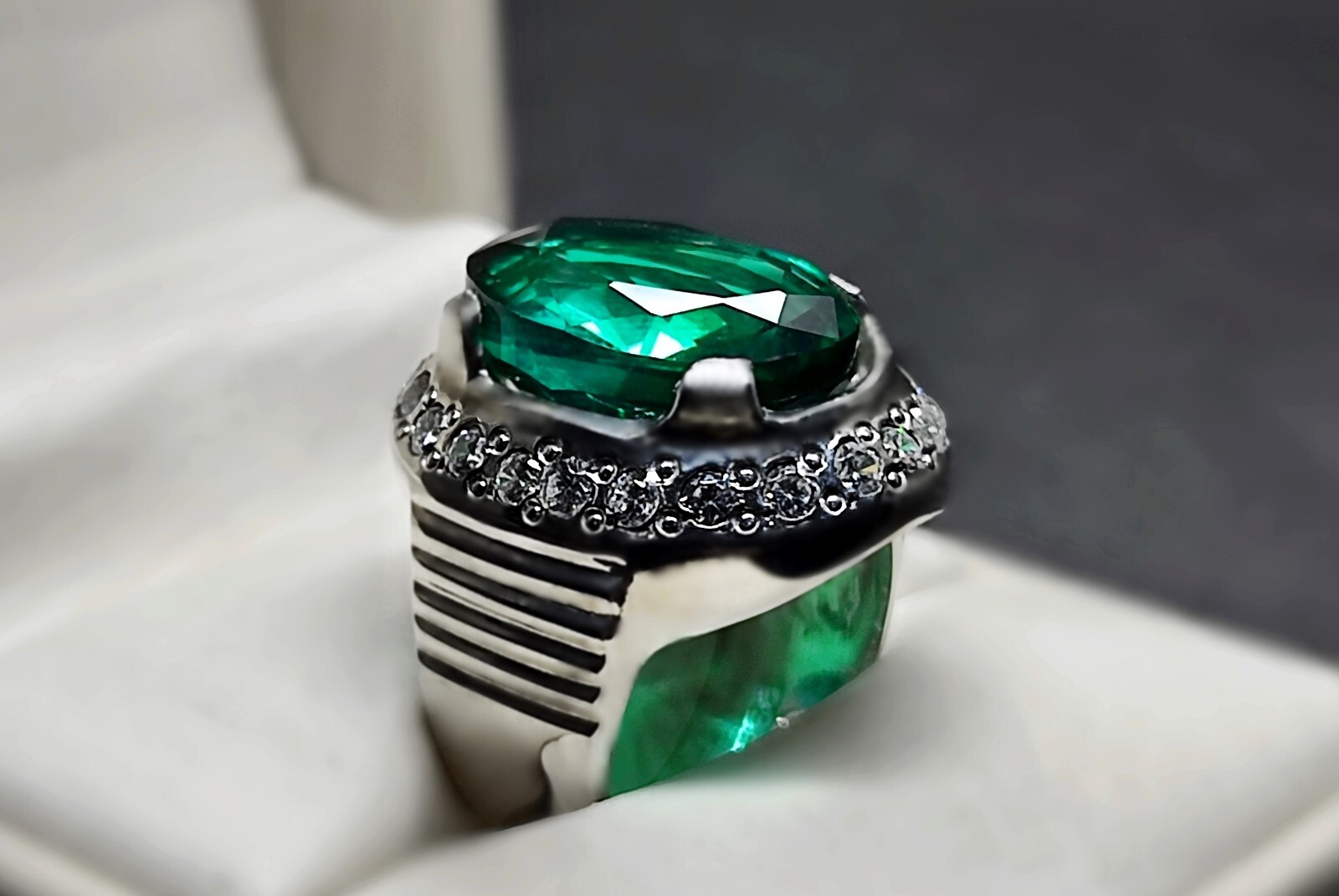 16 Carat Lab Created Deep Green Emerald Sterling Silver 925 Handmade Mens Ring