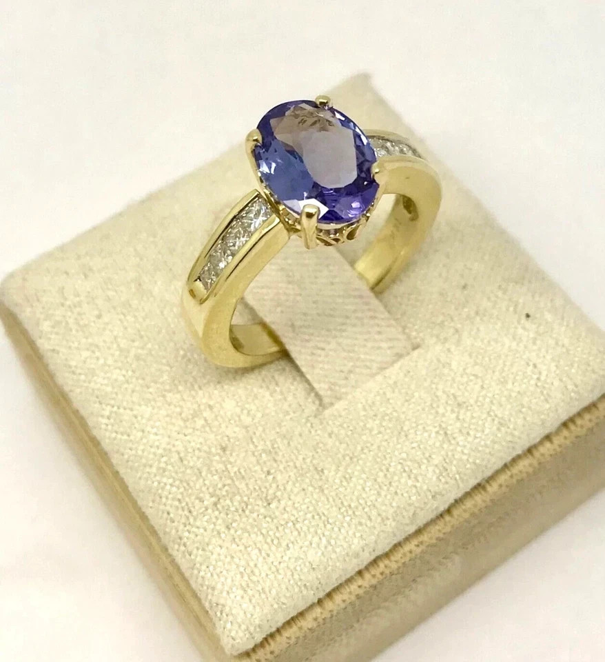 3.55 Ct Oval Cut Tanzanite Women’s Unique Engagement Ring 14K Yellow Gold