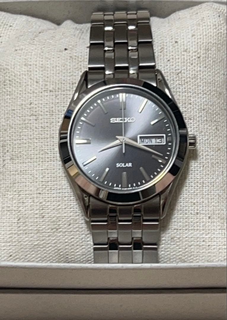 Seiko Wristwatch SBPX083