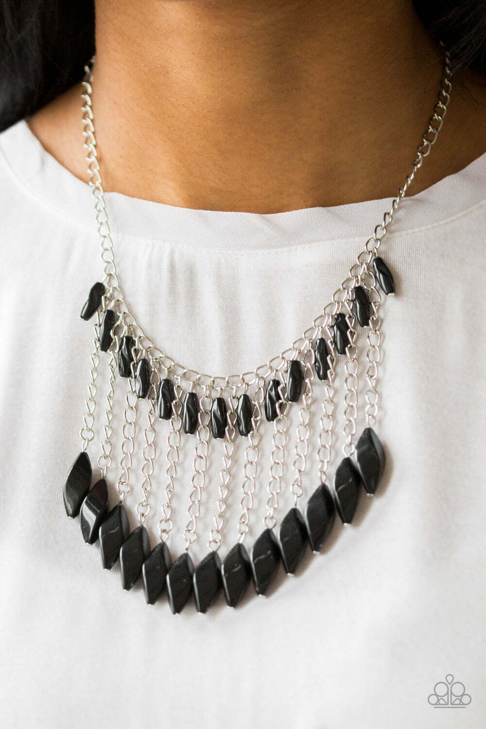 Venturous Vibes Black Necklace and Earring Set