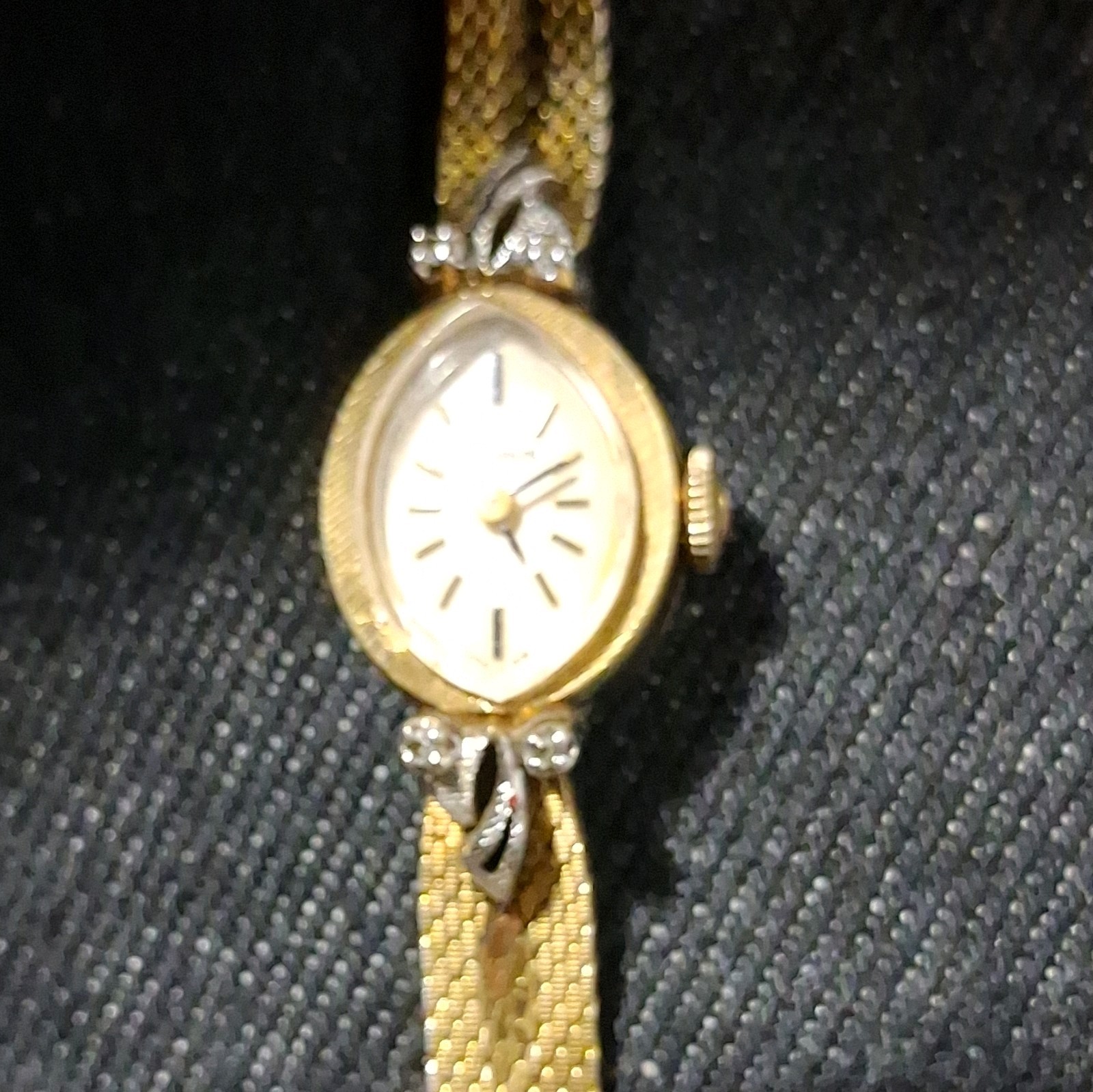 Benrus Women’s Oval Gold Plated Dress Watch Manual Mechanical White Dial