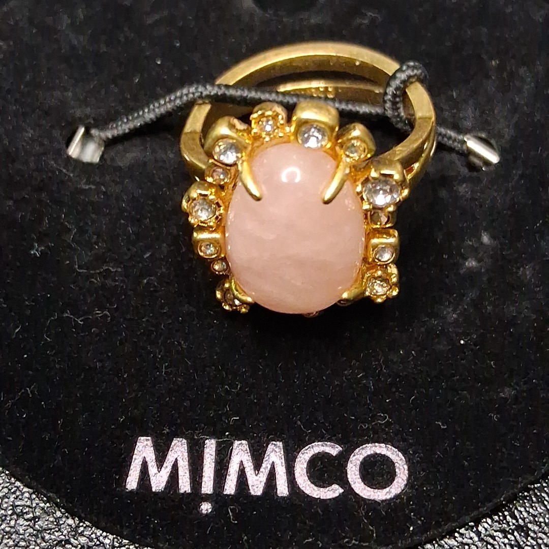 MIMCO Majesty Ring Pink Quartz Whit Crystal Gold Tone. NWT 15.271