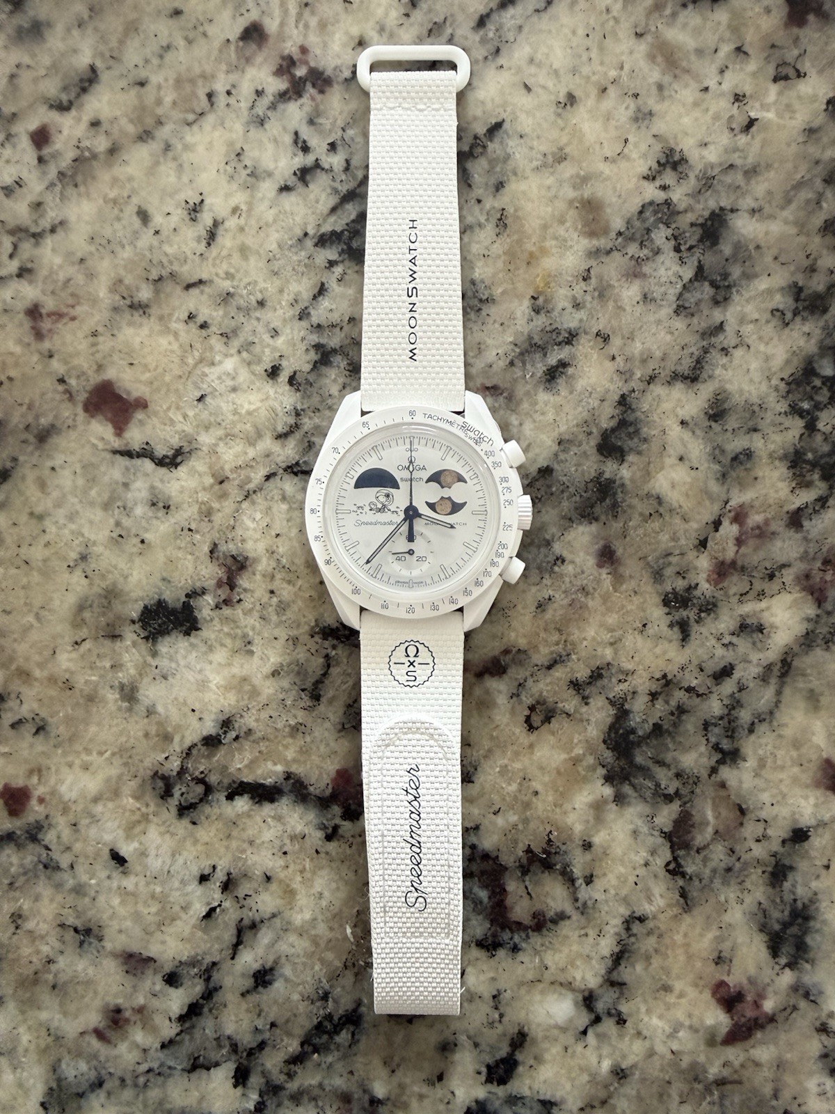 *BRAND NEW* Swatch Omega Mission to Earth Phase Snoopy “Moonshine Gold”