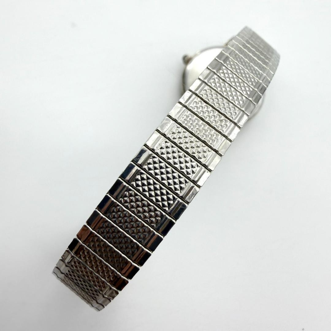 Vintage Seiko round watch, new battery, bellows movement, women’s, working.