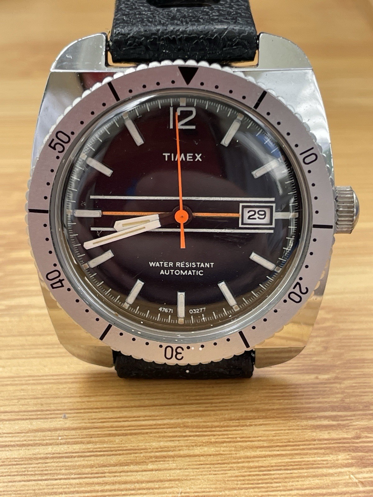 Rare CLEAN 1977 Timex Viscount Racing stripe Men’s Watch Automatic rally style