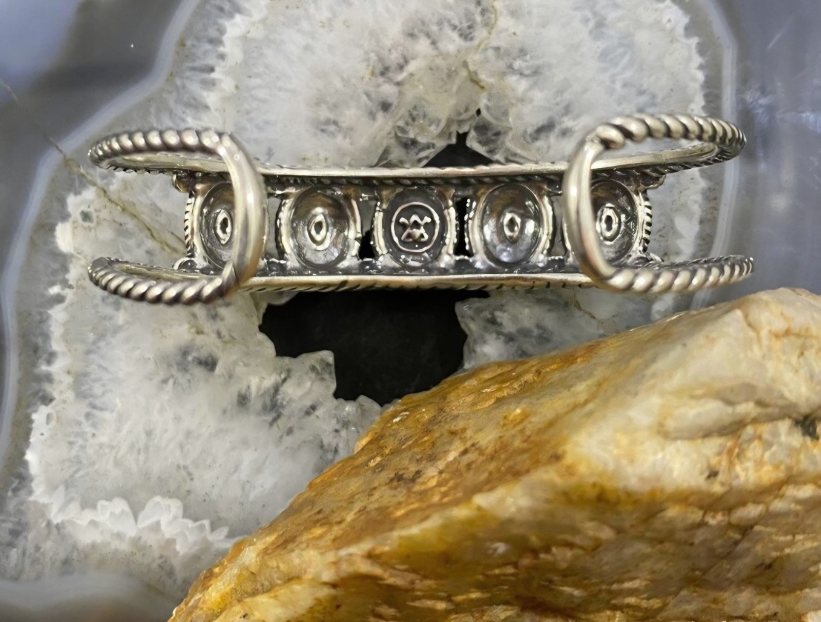 Carolyn Pollack Vintage Sterling Silver Single Row 5 Conchos Bracelet