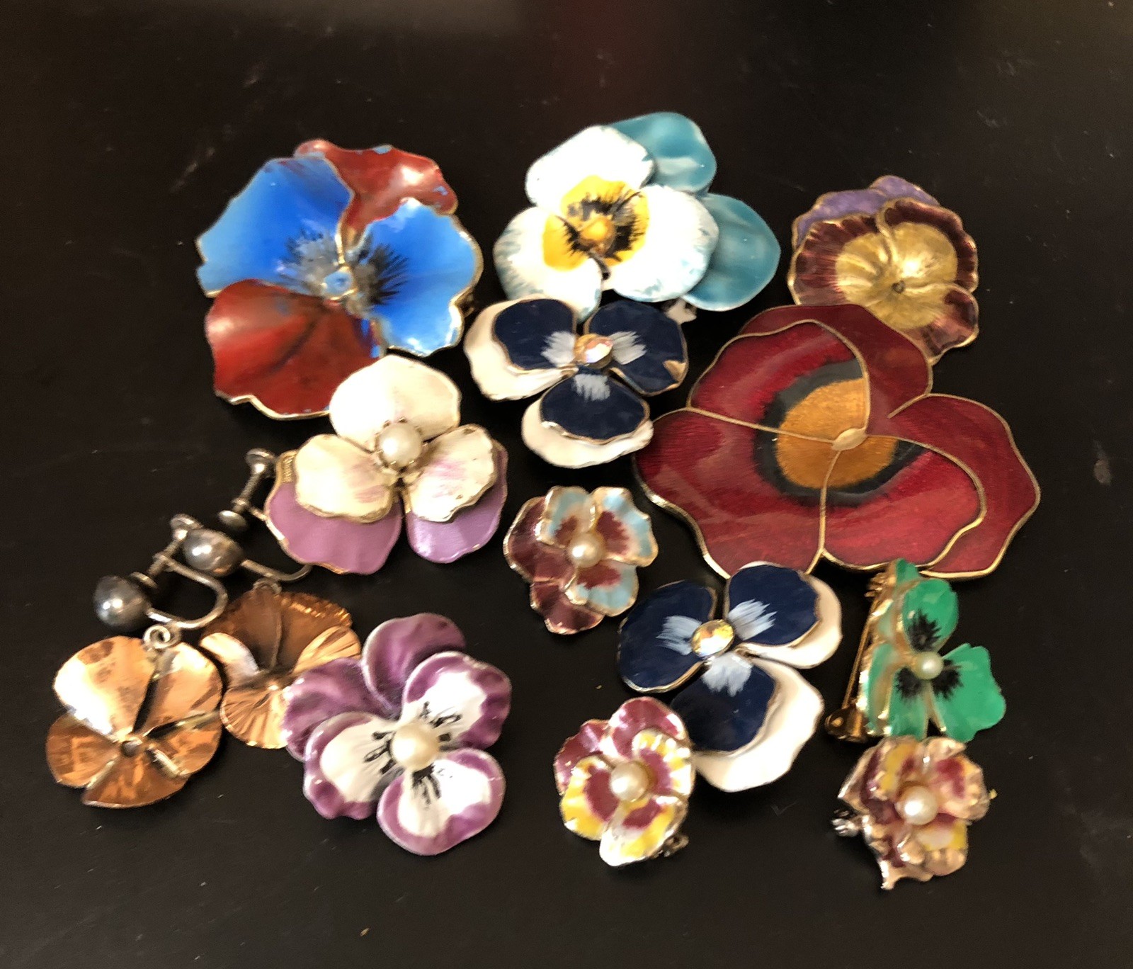 Lot of 12 Vintage Flower Pins Brooches Pansy Pansies & 1 Pair of Earrings (lot3)