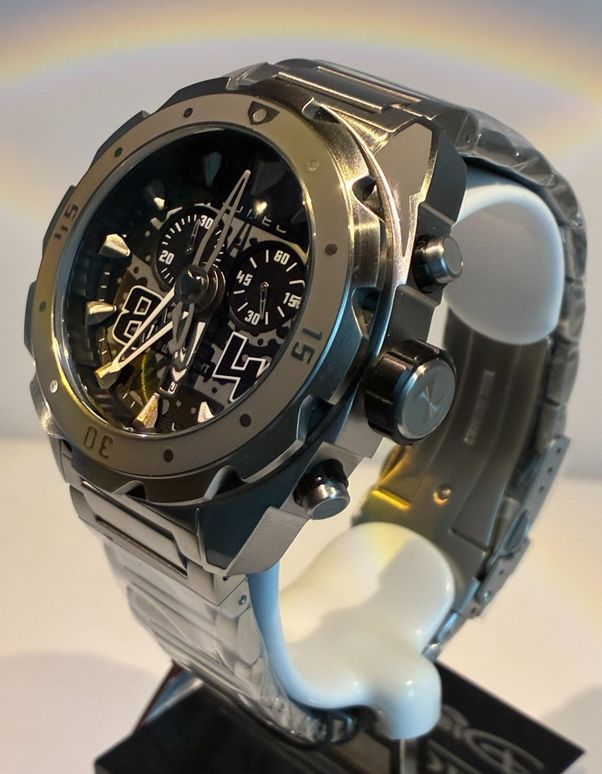 SWELL LIMITED EDITION SWISS ISA8171 QUARTZ 49MM WATCH BOX SET MSRP: $1,300 (NEW)