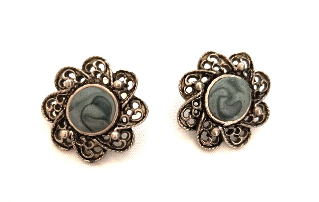 Vintage Blusih Gray Cabochon Women’s Stud Earrings Appx 1 in Silver Tone Alloy