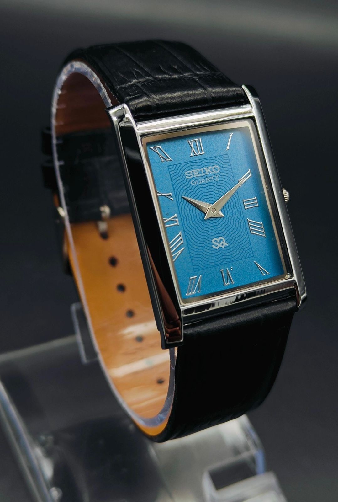 Vintage Rare Seiko Slim Quartz Men’s Wrist Watch With Free DDP Shipping