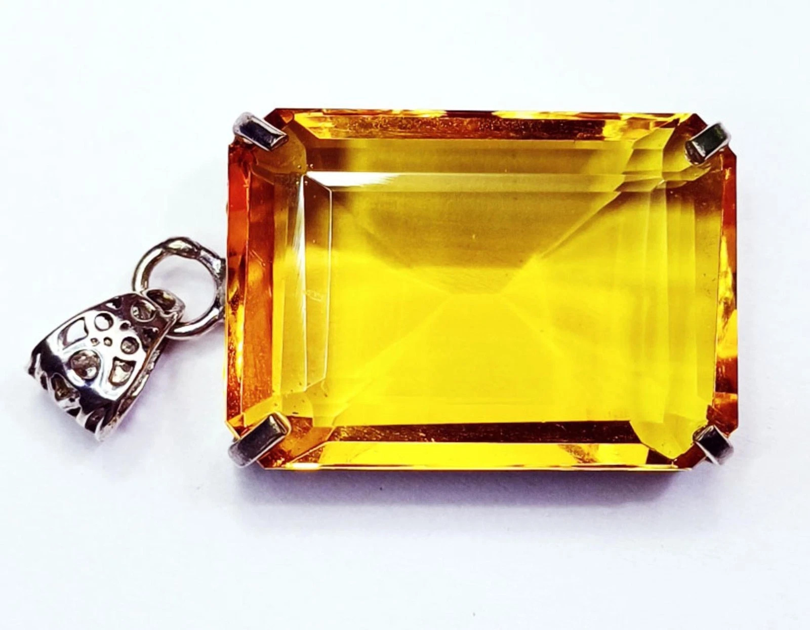 Loose Gemstone Yellow Topaz GS Solid Silver Pendent 89.60 Ct Certified